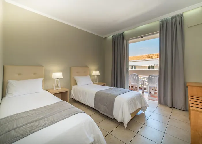 Aparthotel Xenos Kamara 2*