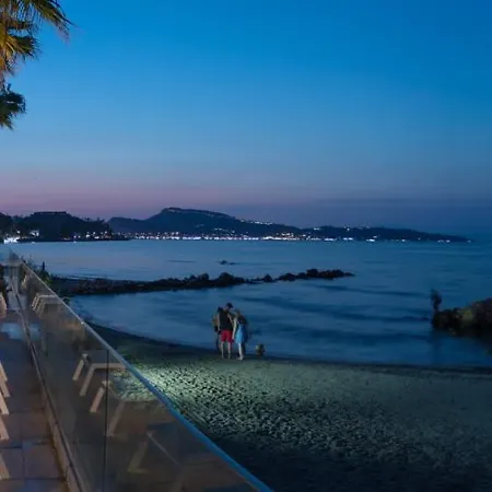 Xenos Kamara Apartahotel Argassi