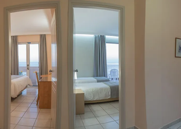 Xenos Kamara Argassi