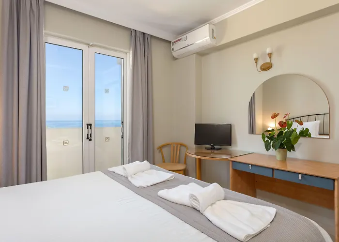 Aparthotel Xenos Kamara 2*