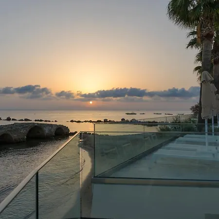 Apart Otel Xenos Kamara