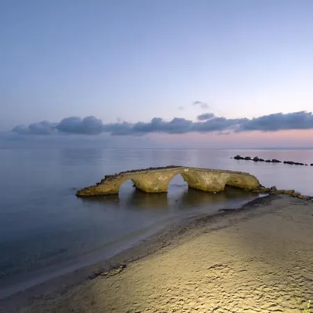 Xenos Kamara Apart Otel 2*