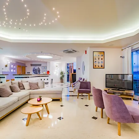 Xenos Kamara 2* Argassi