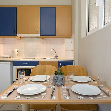 Xenos Kamara Argassi